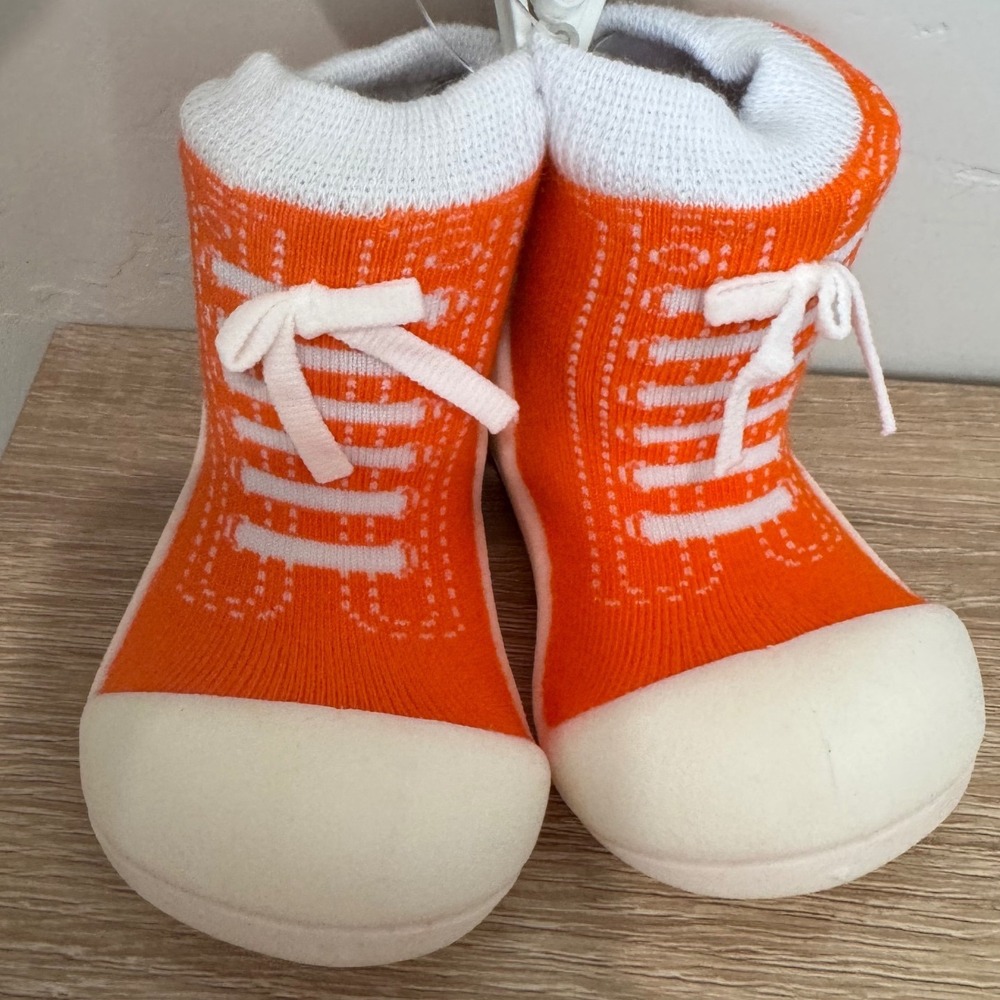 NWT Attipas Baby Walking Size 3.5 Shoes Orange High‎ Top Crib Shoes 3 - 12 month